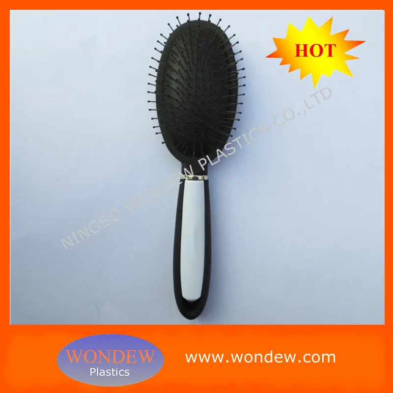 Oval cushion hair brush