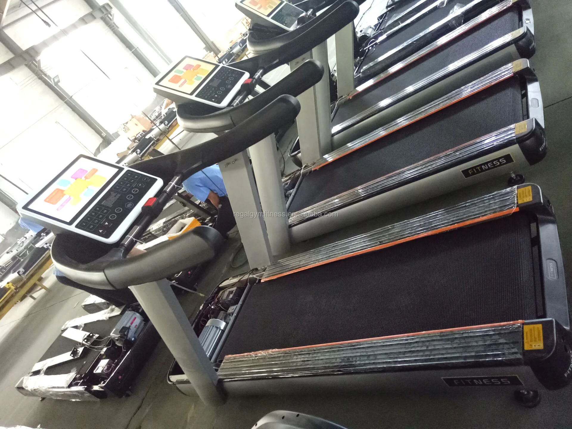 commercial treadmill 6.jpg