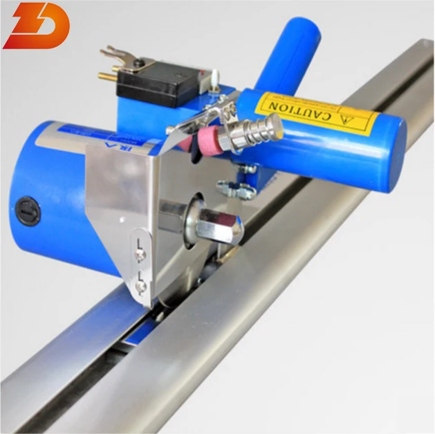 fabric cutting machine