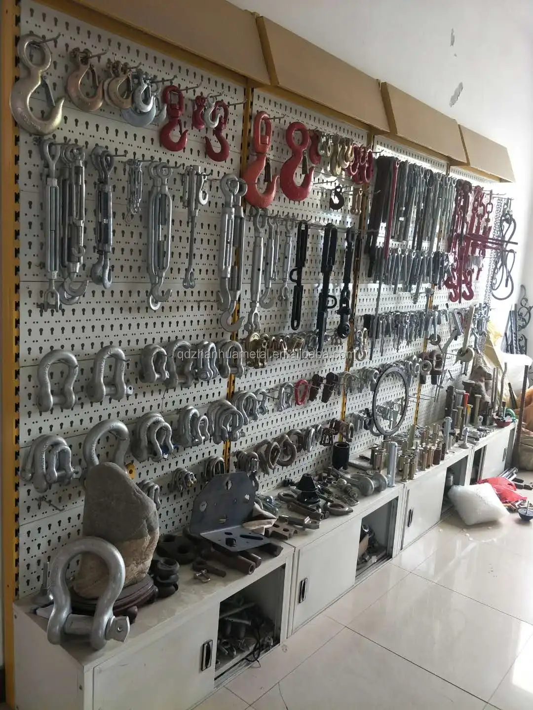 sample room 2.jpg