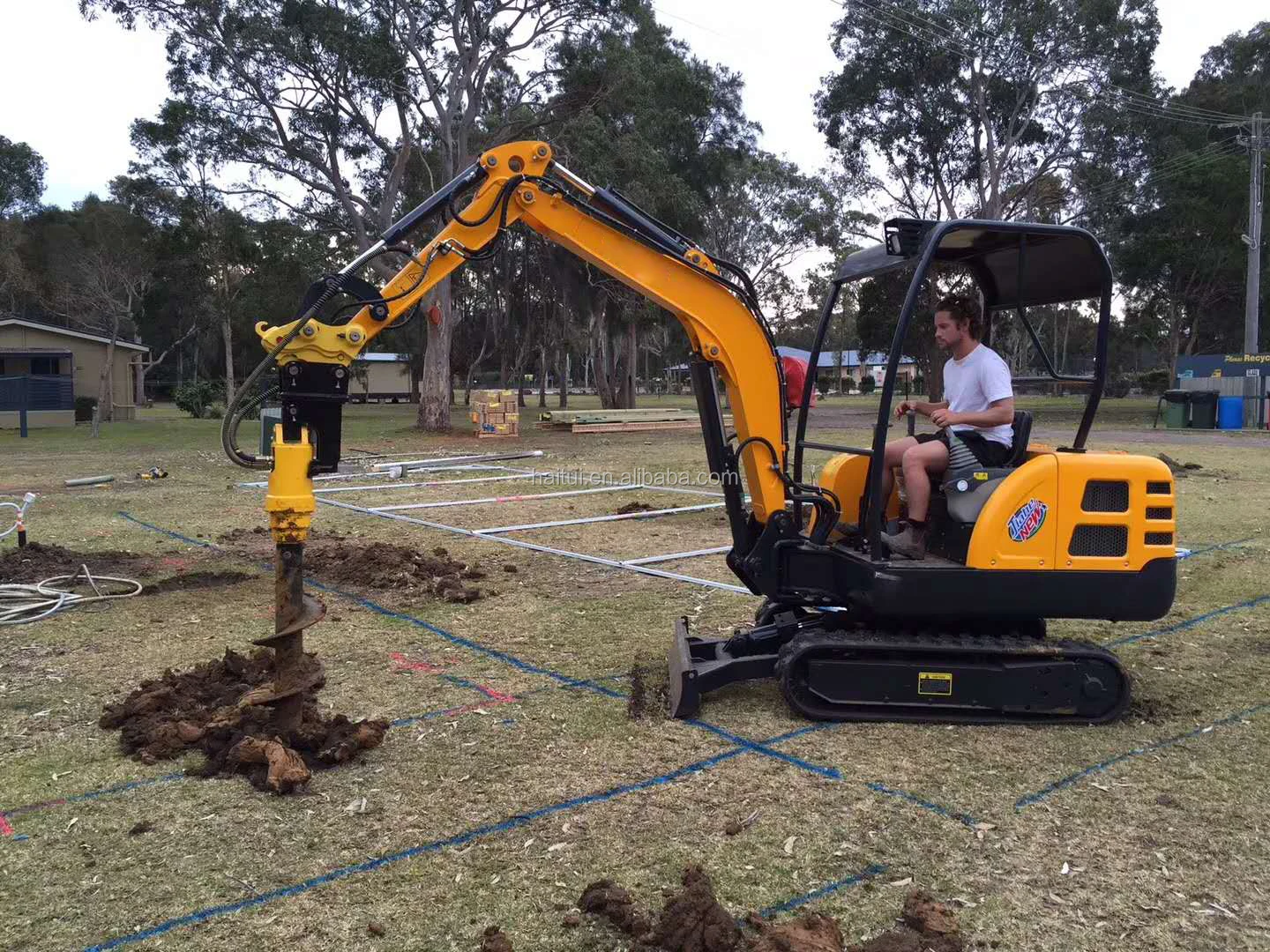 HT2.2 Excavator in Aus (1)