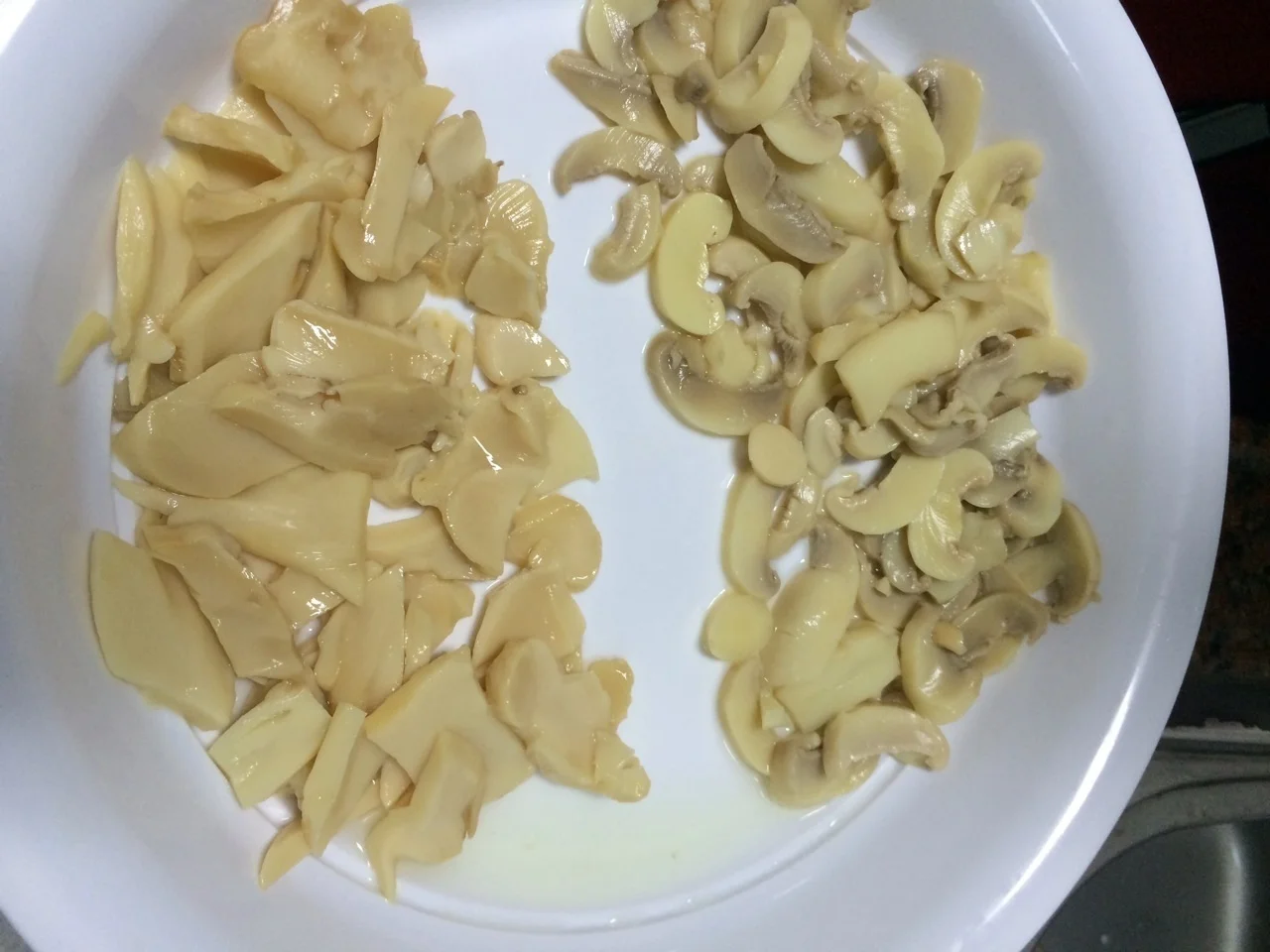 canned mixed mushrooms.JPG