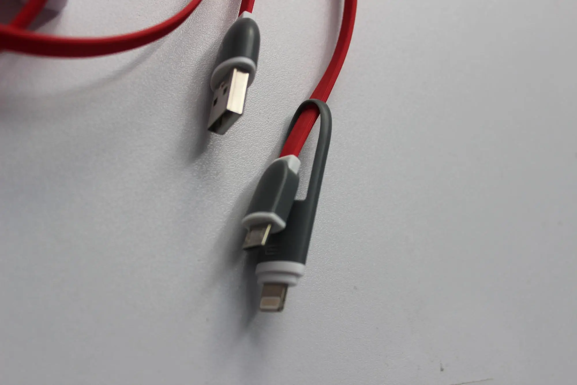 Wholesale Portable 2 In 1 Charging Cable Mini Retractable Cable For