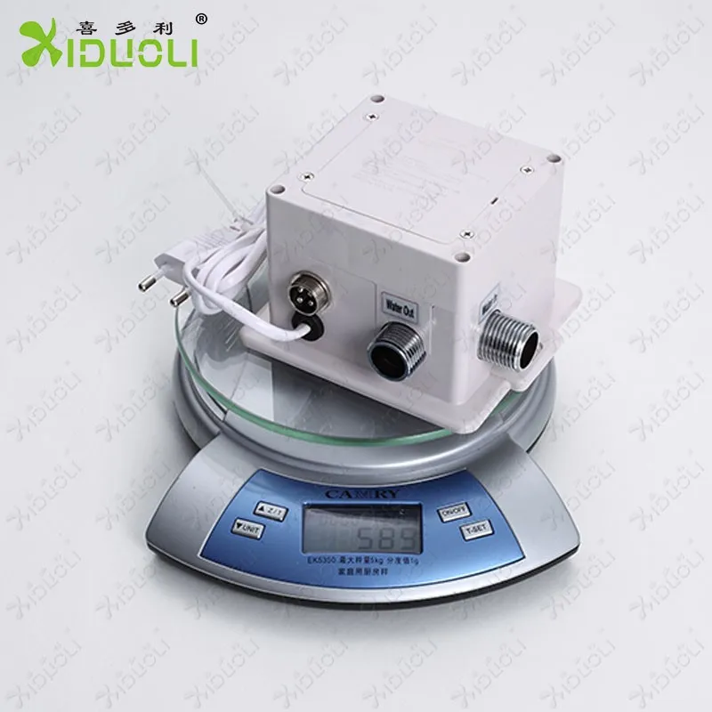 Sensor automático del grifo de baño caliente y fría de sensor de grifo