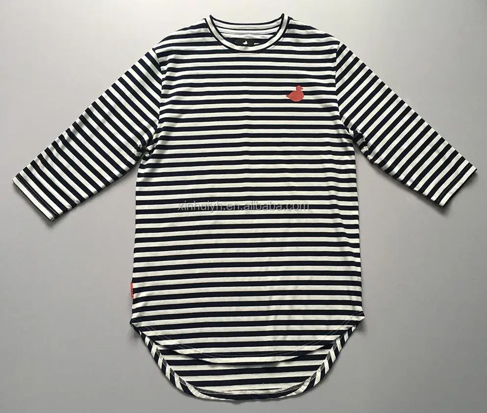 playera rayada blanco y negro hombre