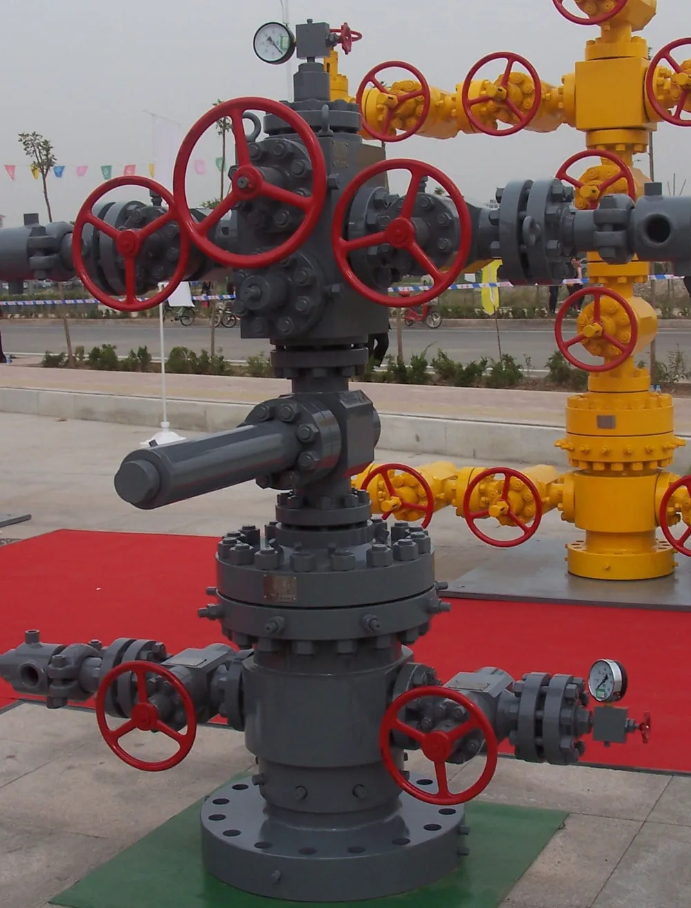 Wellhead & Christmas Tree Wellhead And Christmas Tree For Oil Drilling