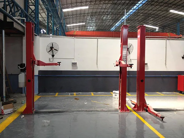 双柱式汽车升降机