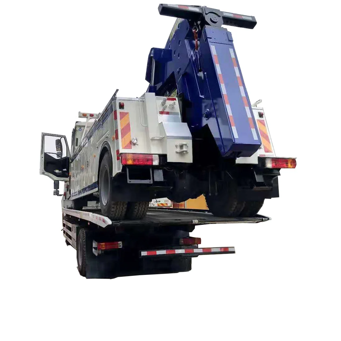 flatbed wrecker.jpg