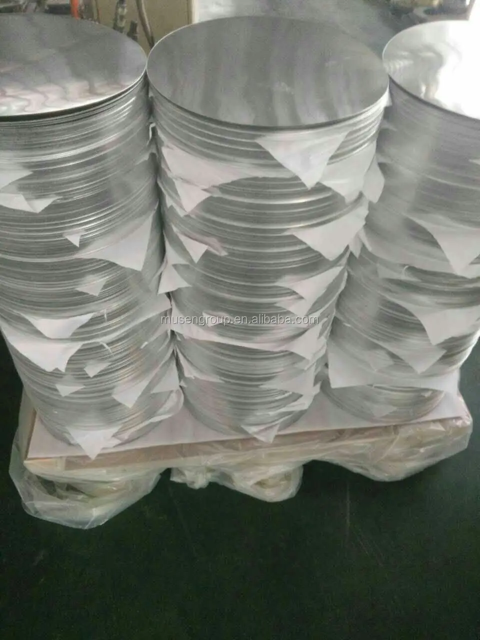 ALUMINUM CIRCLE WITH PAPER