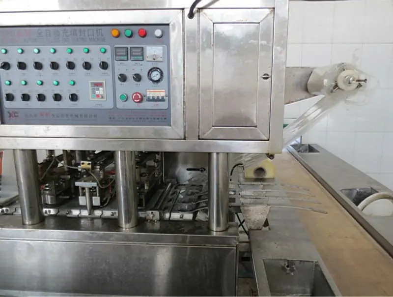 sealing machine 1.jpg