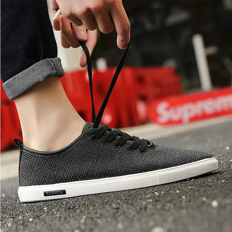simple skateboard shoes