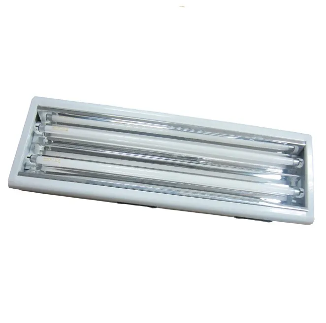 /></span></strong></p>
<p>Powder coated, steel housing.<br>
High performance faceted specular aluminum for better light distribution.<br>
Can be hung horizontally or vertically.<br>
Size:23.25