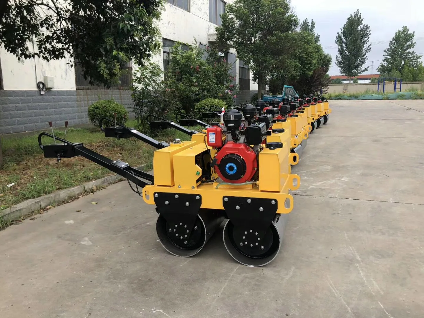 Hand Asphalt Road Roller Mini Double Wheel Soil Compactor Factory Price ...
