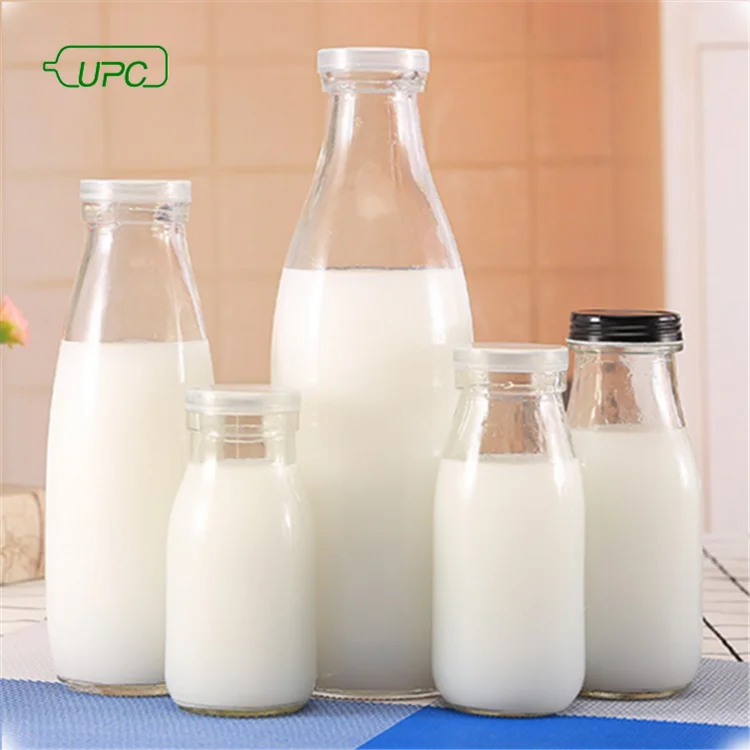 Бутылка молока. Молоко в стеклянной бутылке. Молочная продукция в стеклянной Таре. Бутылка молочная стекло.