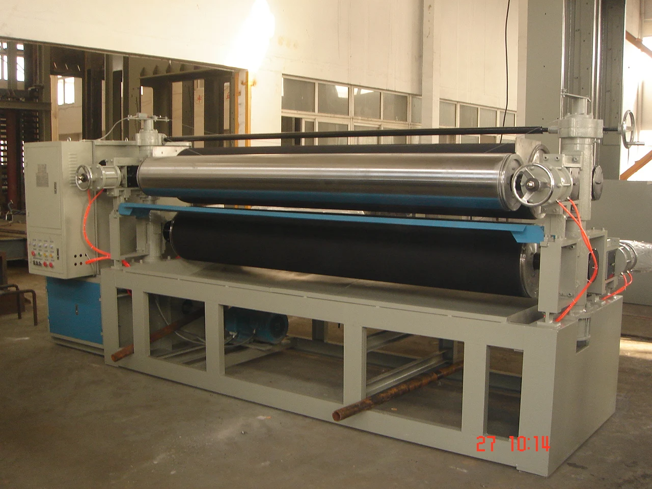 Pneumatic glue spreader.jpg