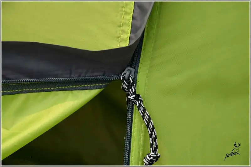 vestibule zipper with flap.jpg