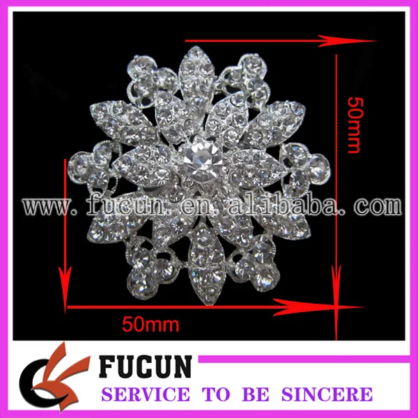 rhinestone brooch 101.jpg