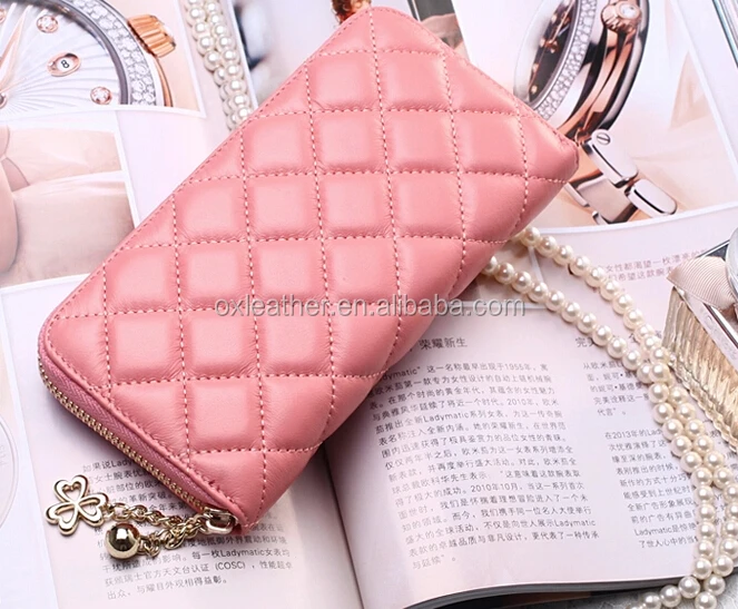 woman wallet