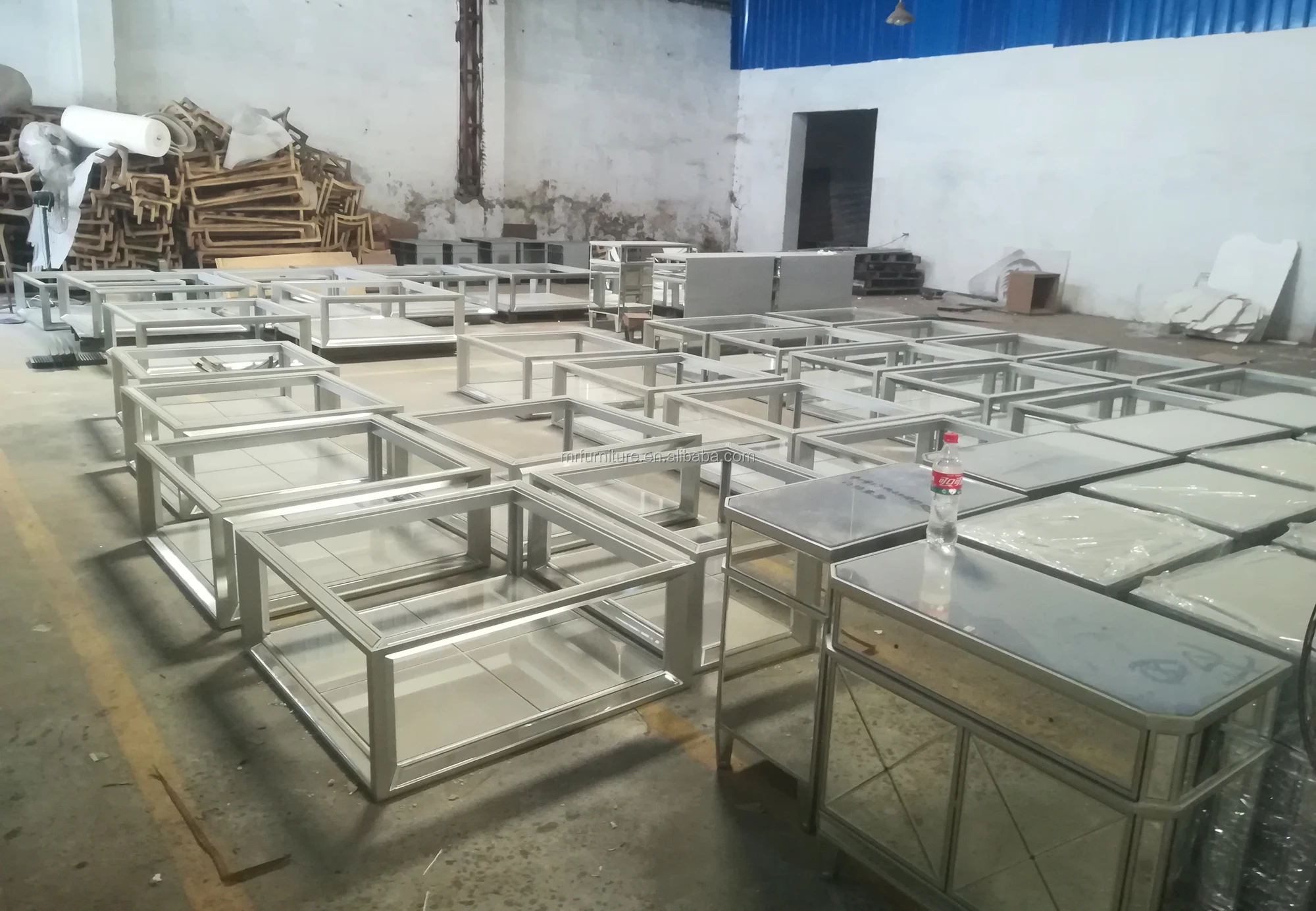 Z Gallerie Style Square Mirrored Country Design Coffee Table For Living