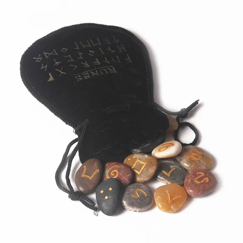 2019 超市热卖中国进口风水小石雕刻的占卜石