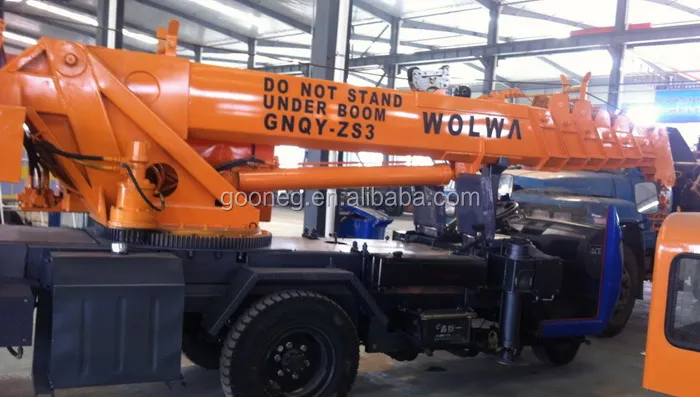 tricycle crane 700 2.jpg