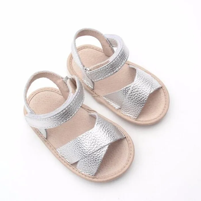 baby chappals