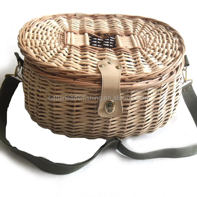 рыболовная корзина. корзина для рыбалки. садок для рыбы. корзинка для рыбы. ловля корзиной.