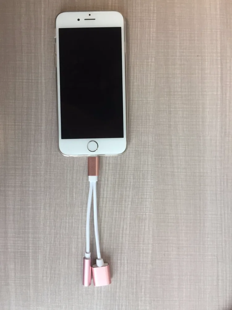 2-in-1-Lightningg-Adapter-for-iPhone.png
