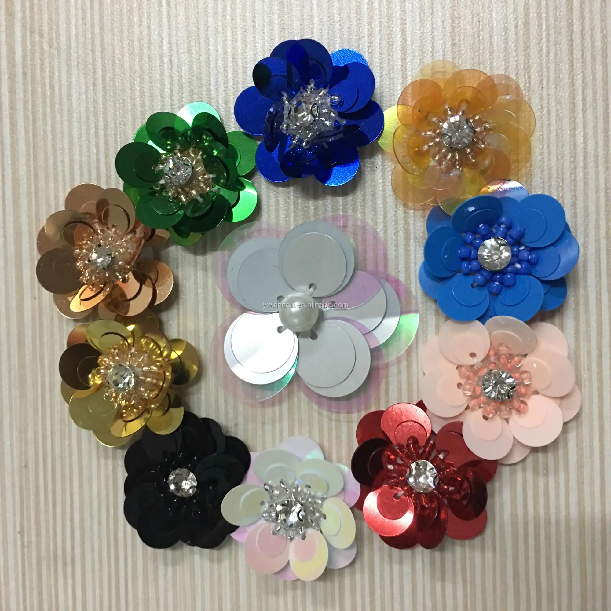 3d縫うオン刺繍シルバー3dフラワースパンコールアップリケ花 Buy アップリケ刺繍フラワーデザイン スパンコールフラワーデザイン アップリケ刺繍の 花のパッチ Product On Alibaba Com