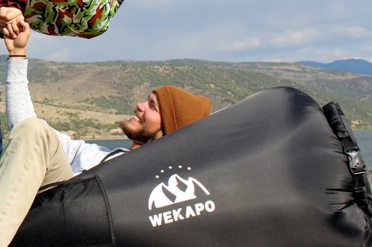 2018 amazon top seller wekapo inflatable lounger outdoor camping lazy air lounger sleeping bags