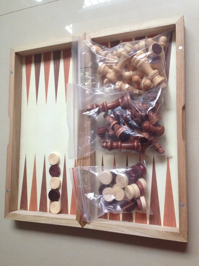 Good Quality Maple/walnut Wood International Chess Pieces And Checkers