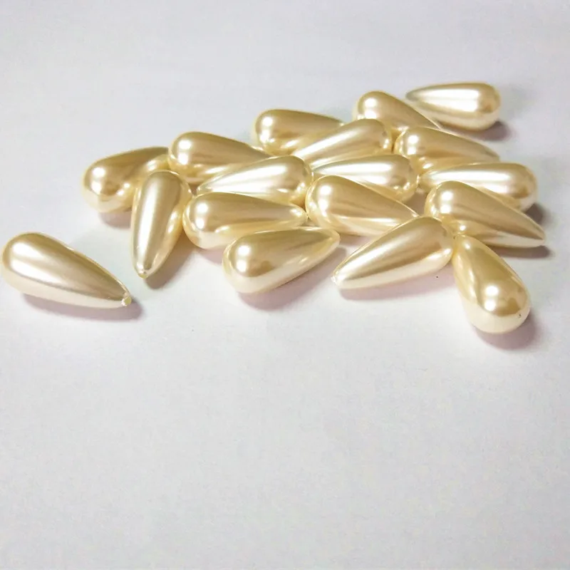 Teardrop plastic pearl.jpg