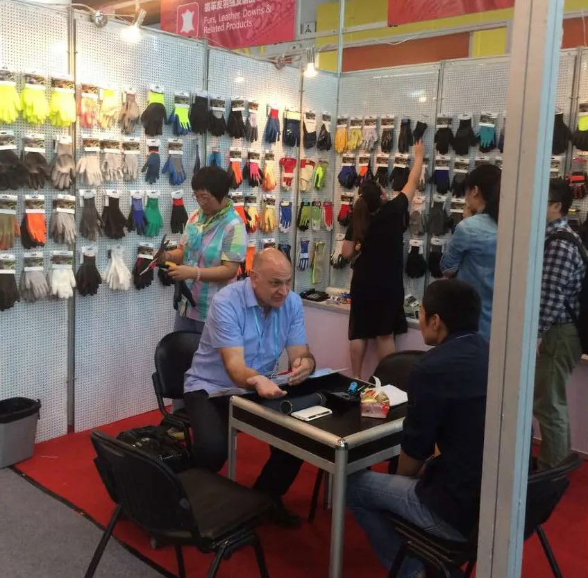 Short Leather Glove (1).jpg