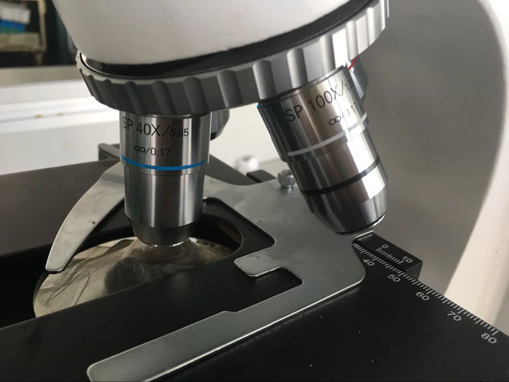 Самодельный микроскоп для пайки из линз. Макет микроскопа. Самодельный микроскоп. Поделка микроскоп своими руками. Микроскоп из картона.