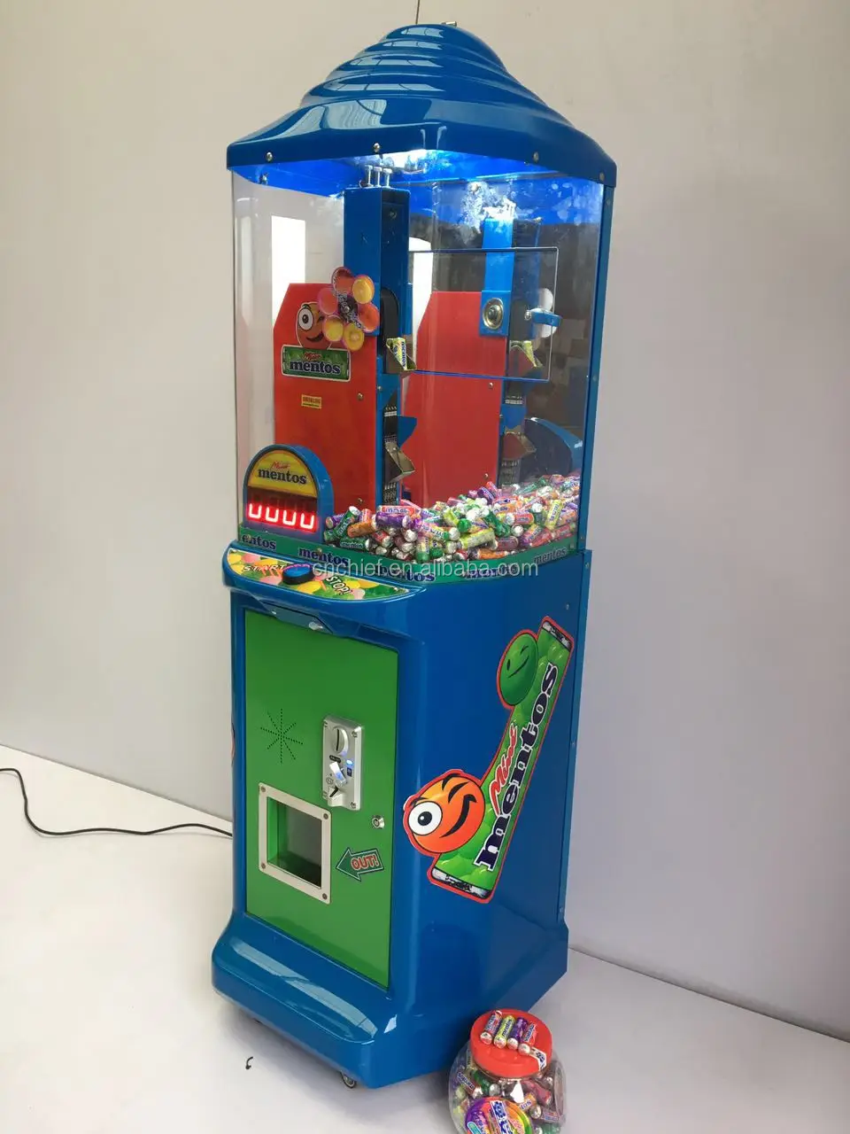 2017 New Mentos Candy Vending Machine For Lollipops Vending Fuction ...