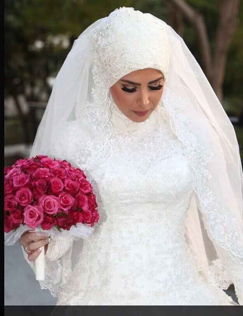 Customize Pure White Arab Long Sleeve Saudi Arabian Wedding Gown High 