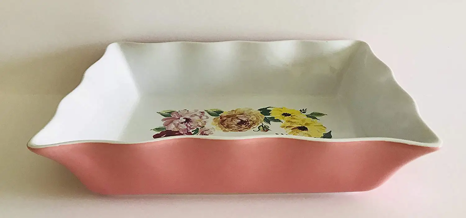 Round 8 x 3.25 inches Cranberry Pink /& Blue Roses Decorate This 3 in 1 Oven Safe Lidded Porcelain Baking Dish Casserole Use The Lid for A Tray Or Trivet