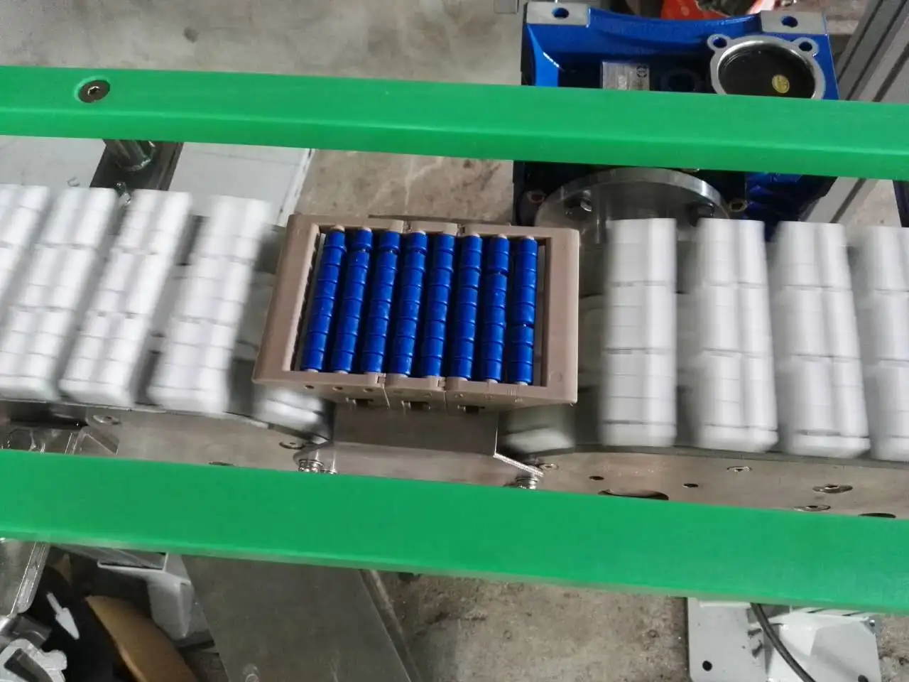 H567 Conveyor Machine Transfer Plate Plastic Roller Transition Chain