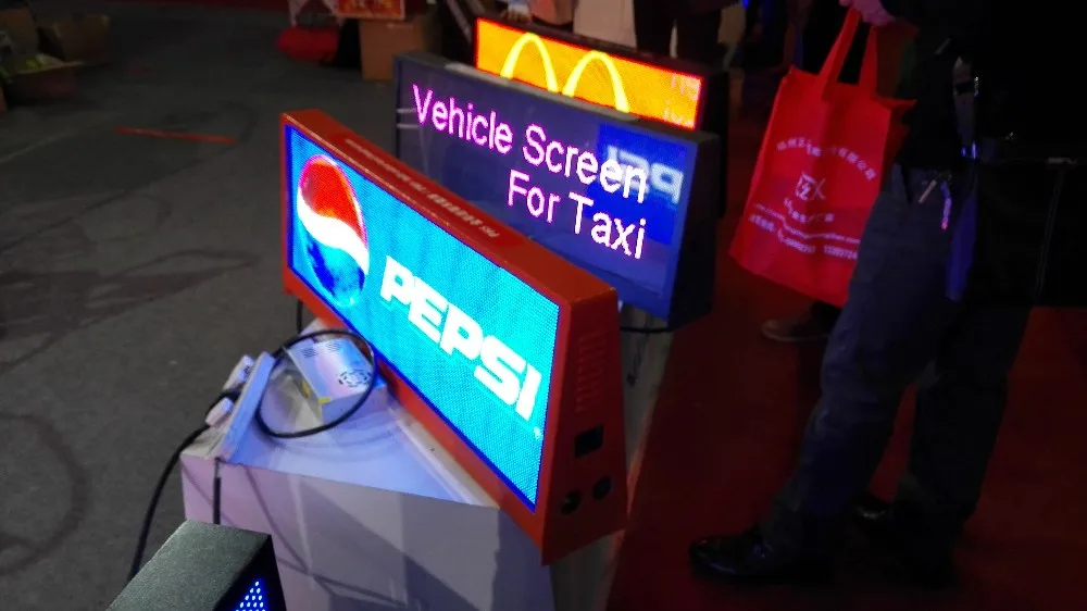 Waterproof wireless P5 car top sign taxi roof led display screen taxi advertising signs