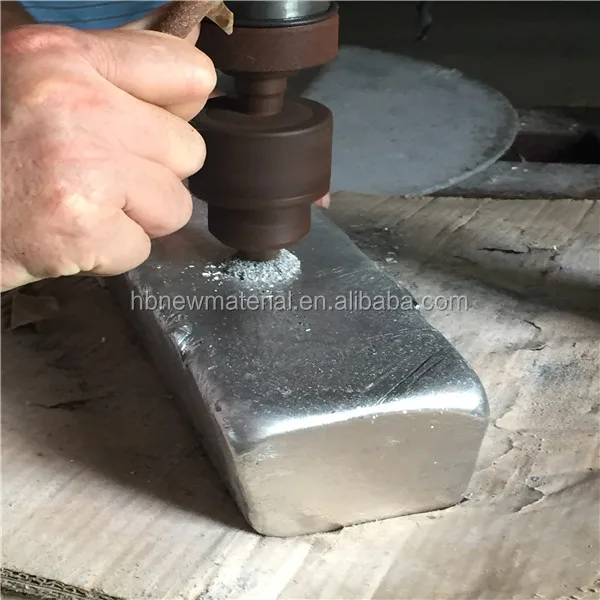 MgNd Master Alloy Ingot with Nd 25% and Nd 30% Composition ISO9001:2008 Certified for Grain Refinement