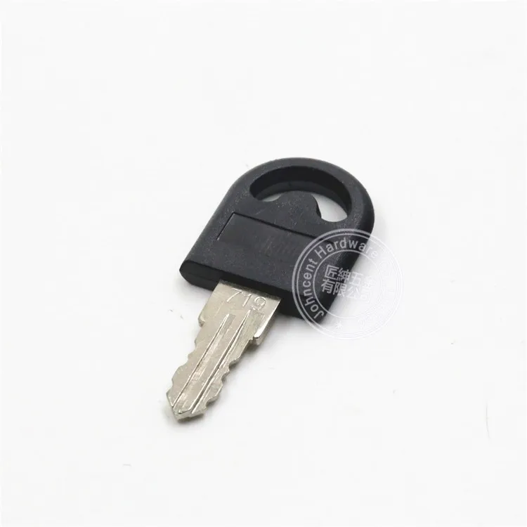 105 Cylinder closet sliding door key lock push open lock