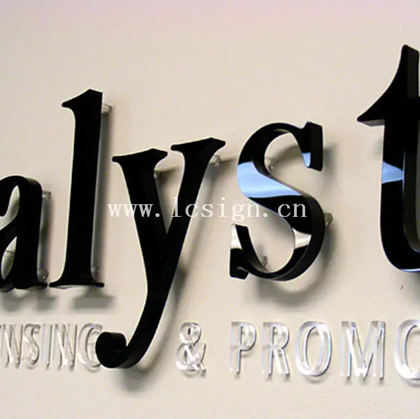 пластиковые объемные буквы. глянцевые буквы. глянцевые буквы. объемные буквы розовые. глянцевые буквы.