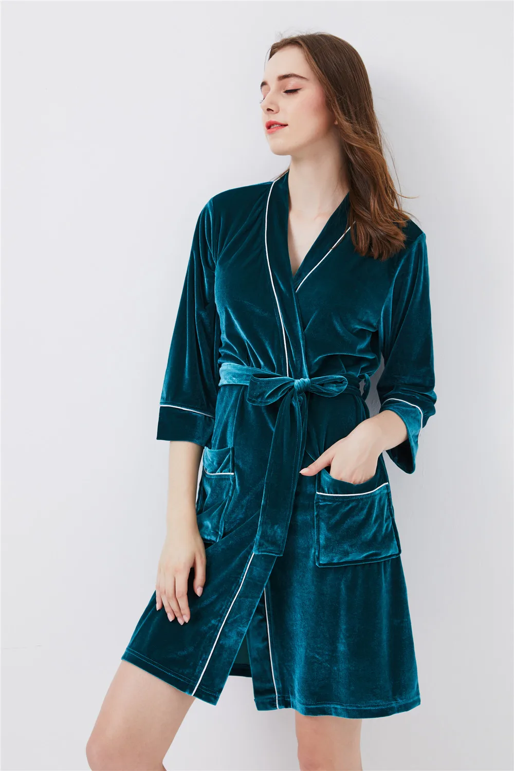 Women Velvet Winter Embroidered Belted Ladies Bathrobe Hotel Bathrobe