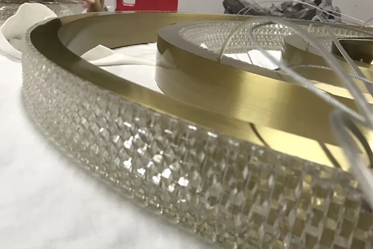 New Style indoor ring led circle gold chandelier modern Aluminum acrylic pendant led linear light