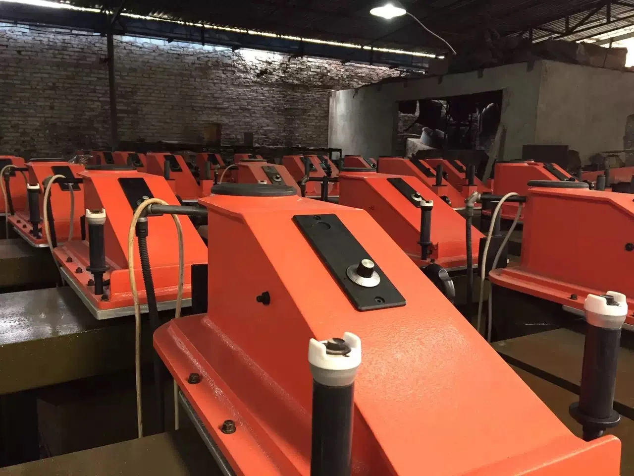 atom clicker press.jpg