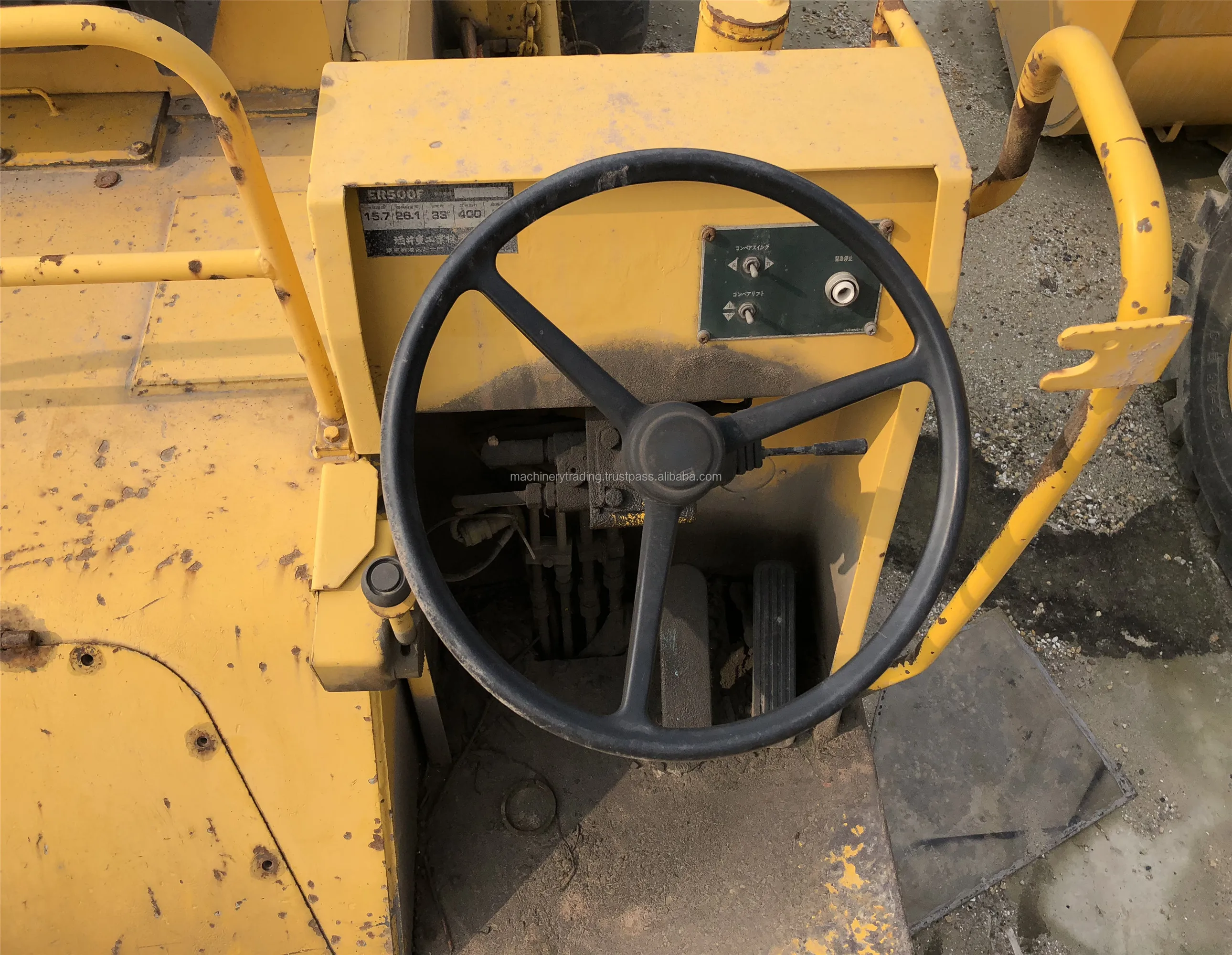 Used Asphalt paver Sakai ER500F Paver Road Construction Machine ...