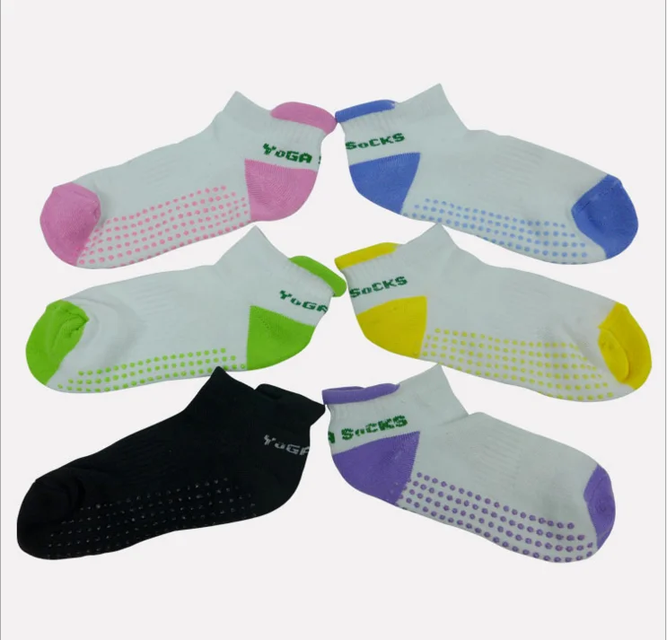 Носки для тренировок. Носочки для гимнастики. Носки для прыжков на батуте. Носки для занятия на татами. TOESOX носки для йоги.