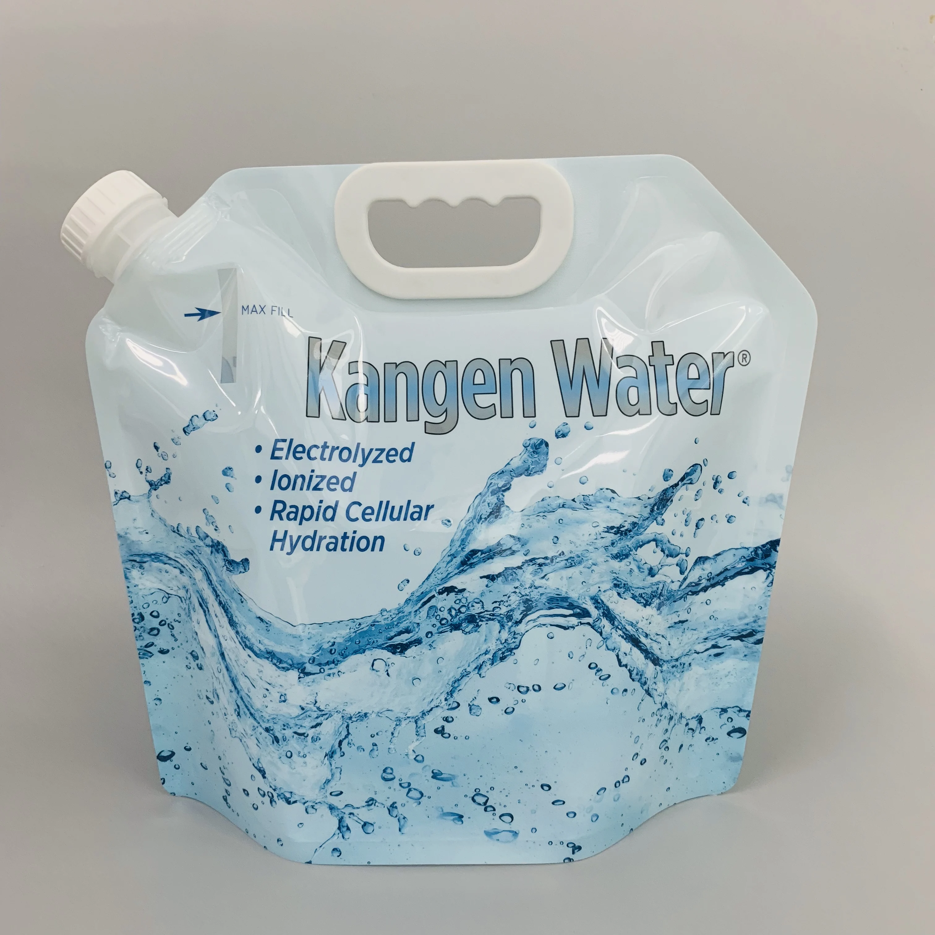 Custom reusable personalized plastic drinking BPA free 3 liter water bottle with handgrip