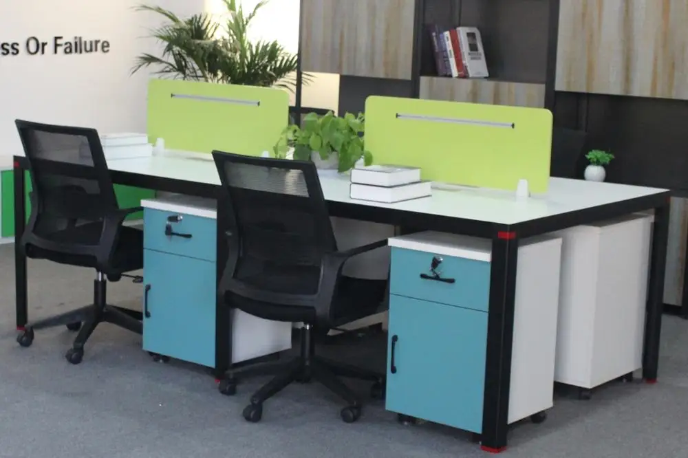 office-desk-of-four-people