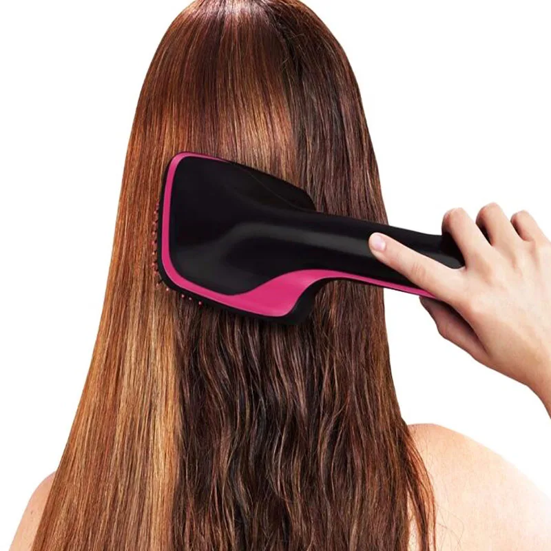 Распрямить. Утюженные волосы. Распрямить. Выплэпемляют волосы утюжком. Девушка с плойкой.